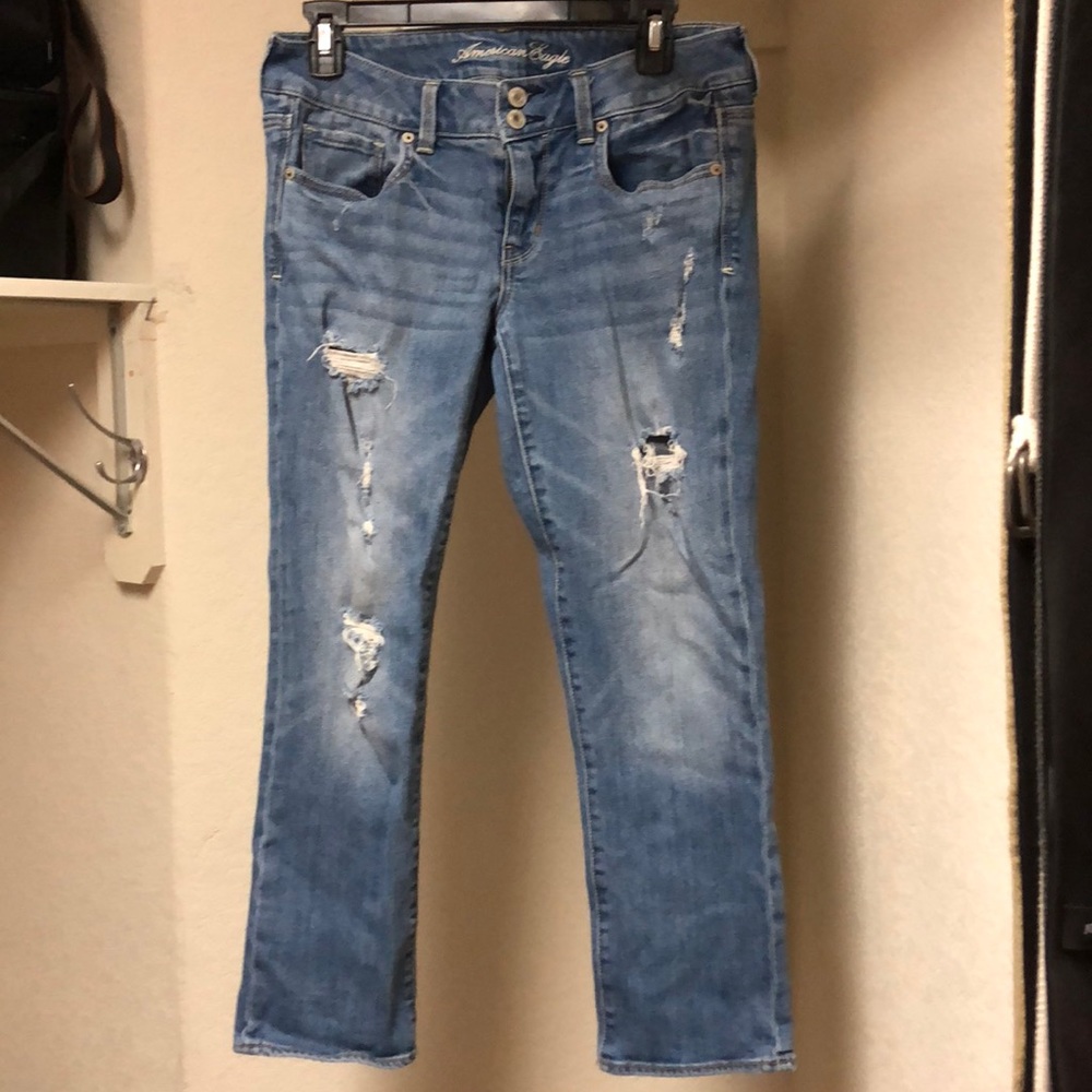 Distressed jean capris